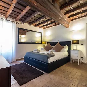  Appartamento Deza Cozy Place In Monti Italia